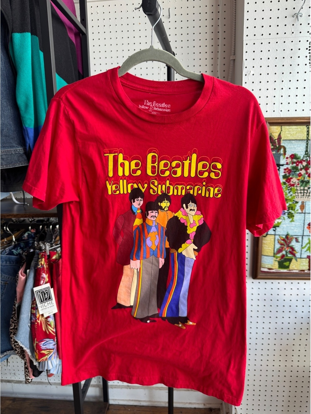 The Beatles Yellow Submarine Red Graphic T-Shirt Medium